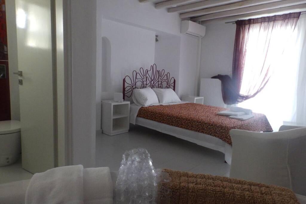 Mykonos Redocher
