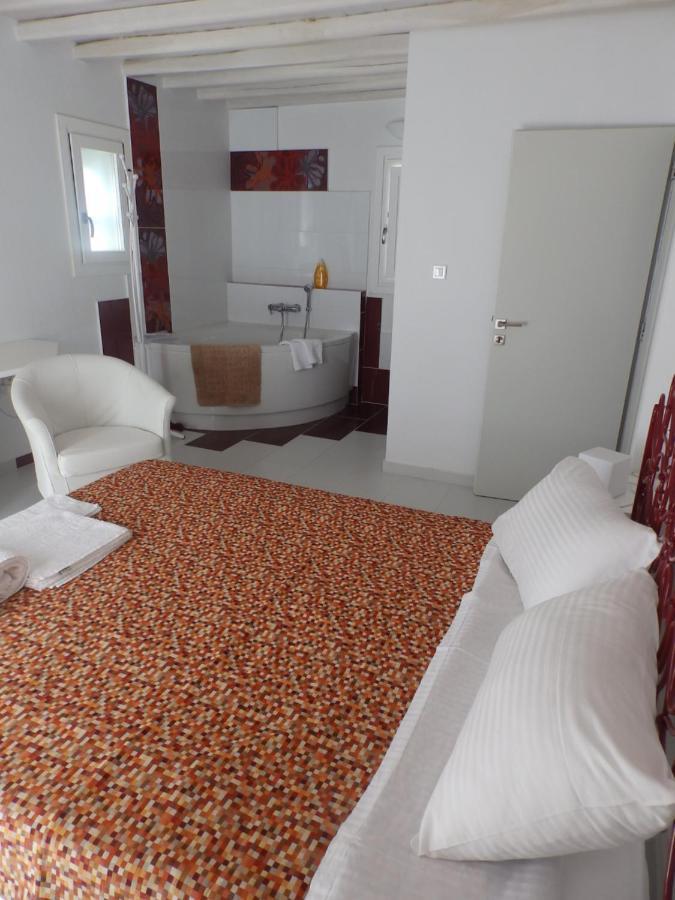 Mykonos Redocher